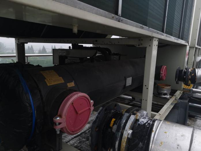 螺桿機主機進水大修
